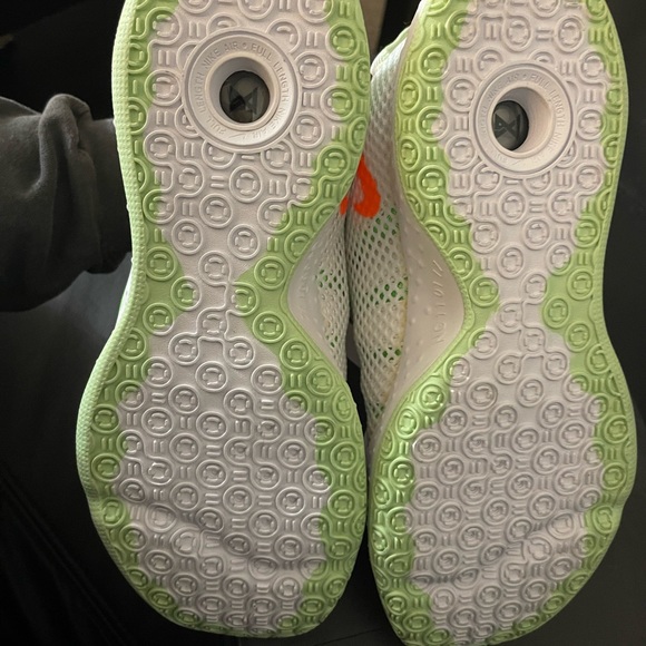 BRAND NEW NEVER WORN! - Picture 5 of 6